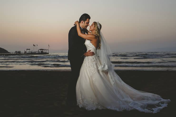 Kusadası Aqua Fantasy Wedding - Couple posing Kusadası Aqua Fantasy Wedding photo