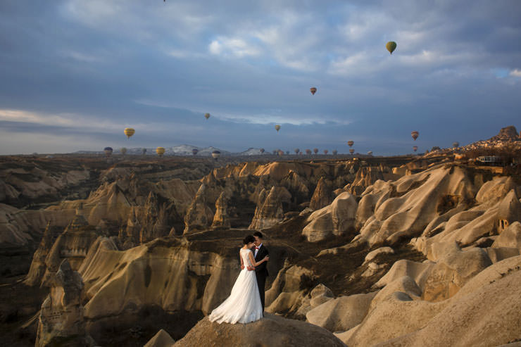 Bridal Poses in Cappadocia
