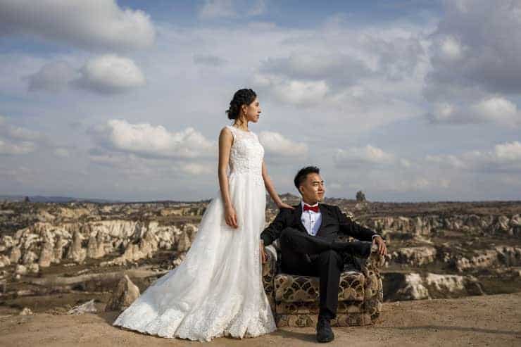 bridal poses in cappadocia