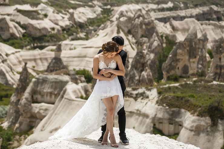 Couple Poses in Cappadocia