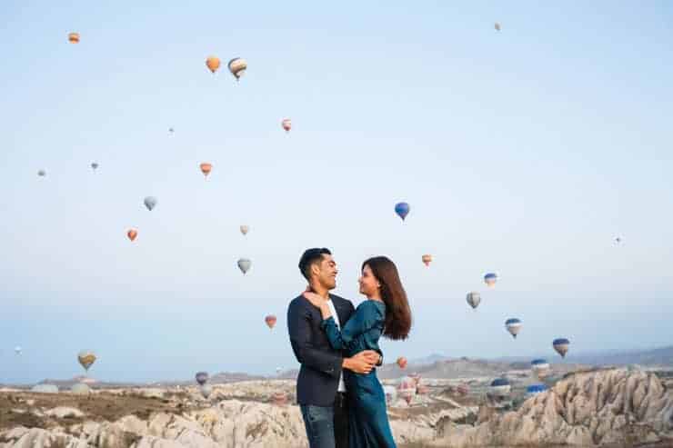 cappadocia proposal photos with balloons turkey