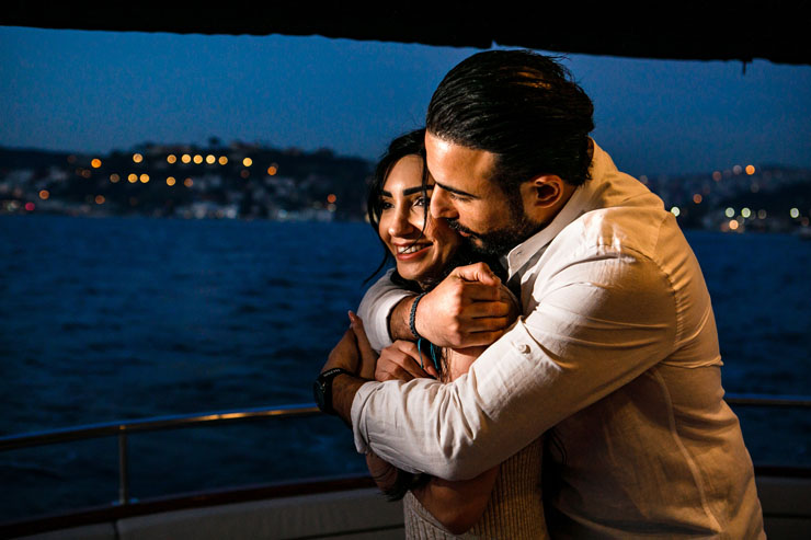 Bogazda Lazer ile Evlenme Teklifi